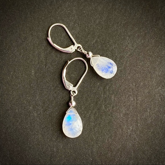 Lamorajewels Jewelry - Moonstone Lever Back Earrings Dangle earrings Handmade jewelry for women